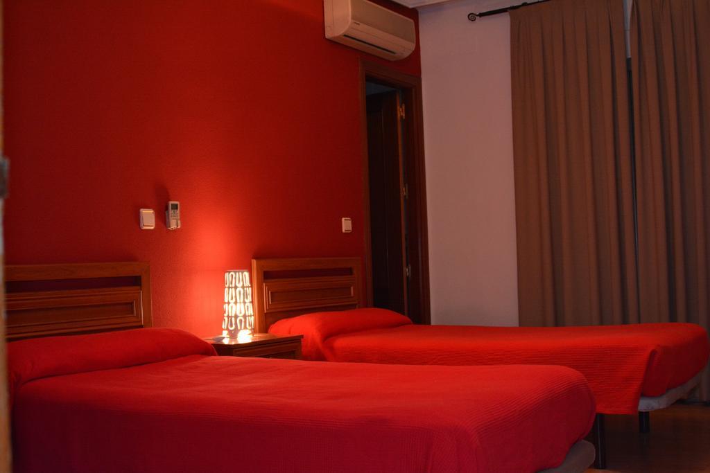 Hostal Gastrobar Carmelo Villarejo de Salvanés Exteriér fotografie