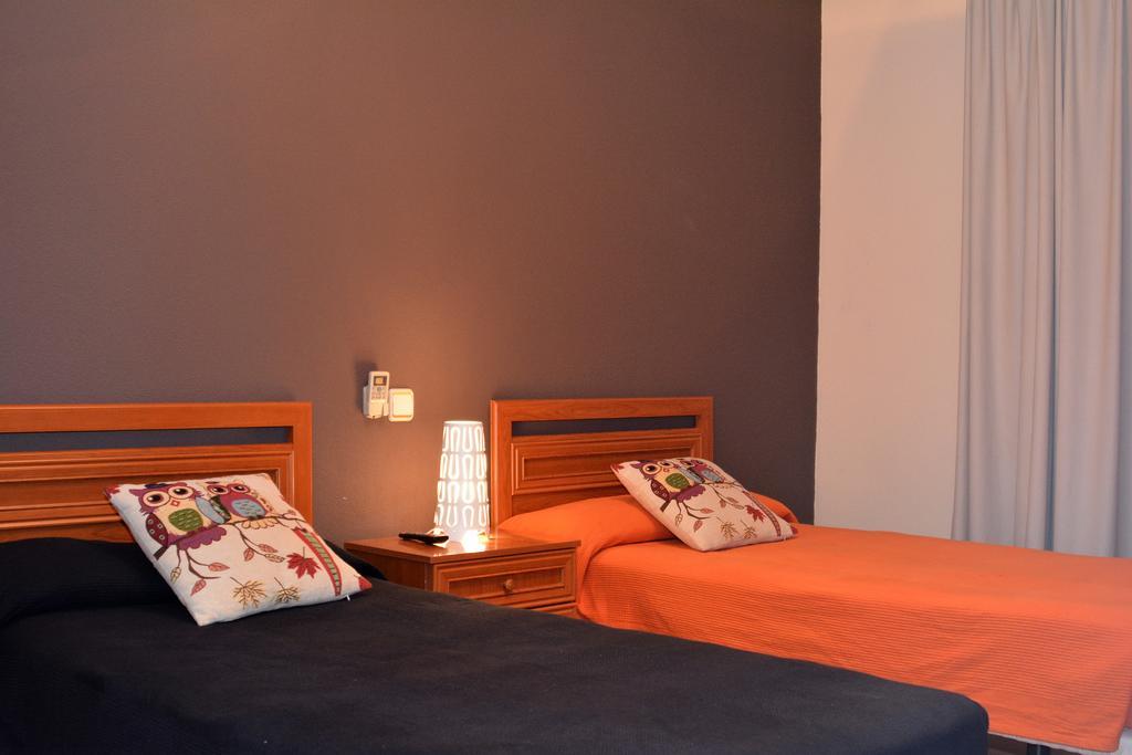 Hostal Gastrobar Carmelo Villarejo de Salvanés Exteriér fotografie